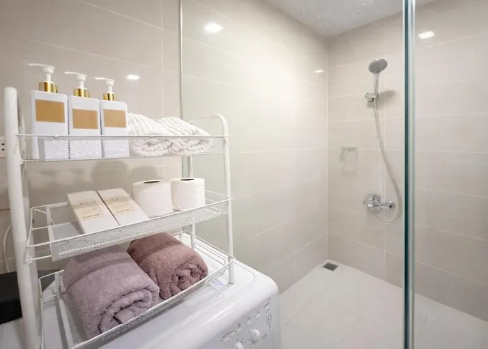 Modern 1br One Uptown Walk To Uptownmall