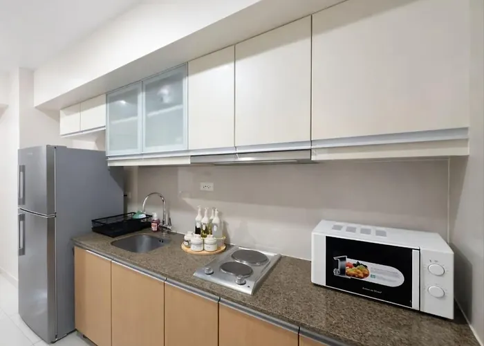 Modern 1br One Uptown Walk To Uptownmall * مانيلا