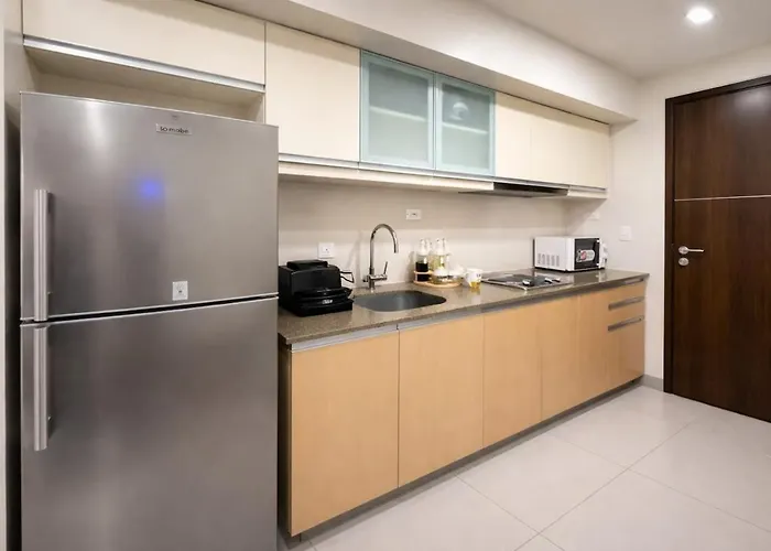 Modern 1br One Uptown Walk To Uptownmall شقة